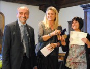 Anteprima immagine "Premio eccellenze al lavoro" - Enrica Pramotton premiata da Alfredo Lingeri - Honestamp S.r.l.