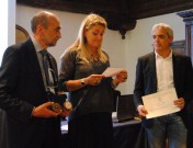 Anteprima immagine "Premio eccellenze al lavoro" - Vincenzo Faraci premiato da Franco Zurru che ritira il premio - Heineken Italia S.p.A.